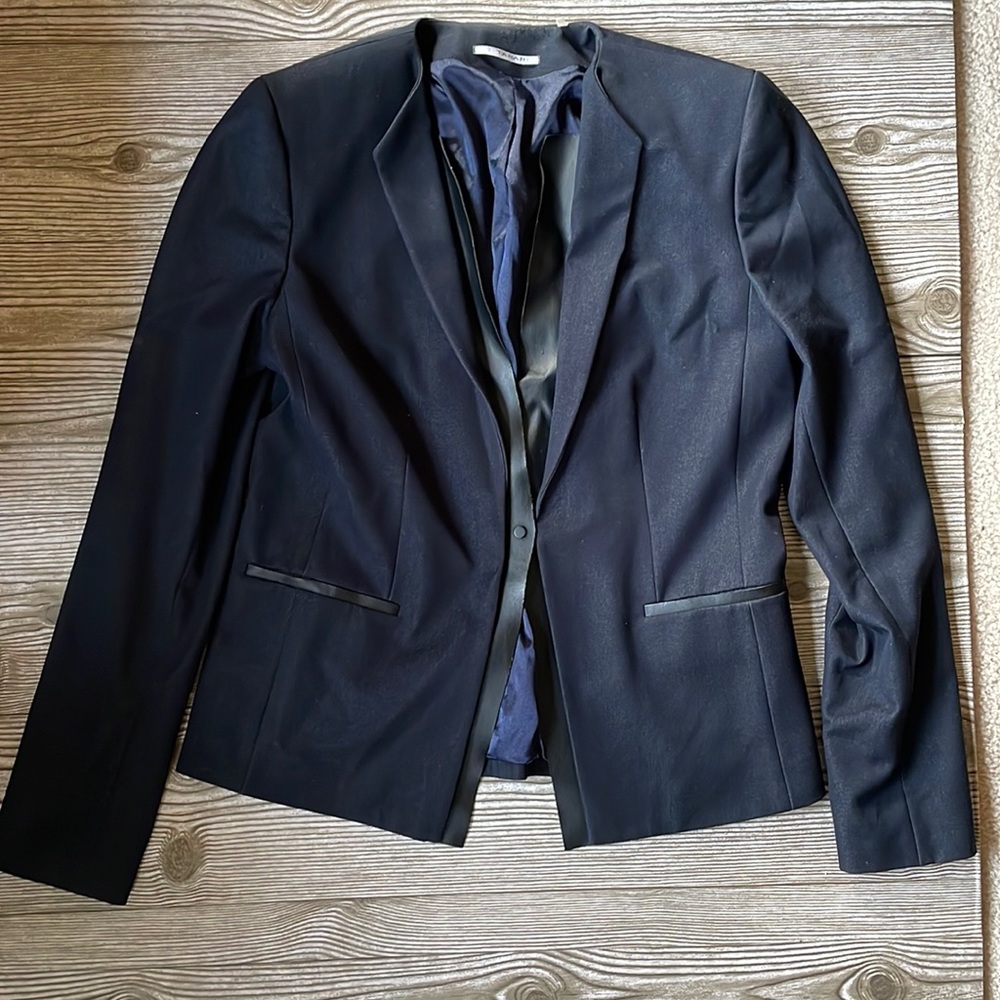 T Tahari Blazer
